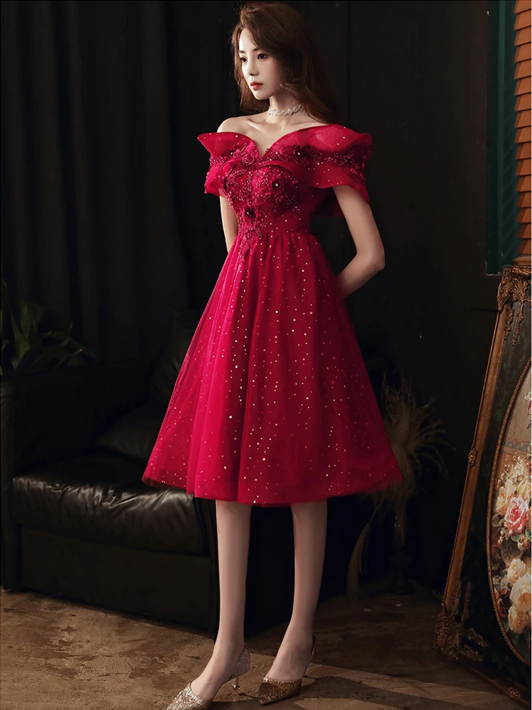 Wine Red Short Prom Dresses 2023 Elegant Off The Shoulder Luxury Appliques Women Graduation Party Gowns
Wine Red Short Prom Dresses 2023 Elegant Off The Shoulder Luxury Appliques Women Graduation Party Gowns