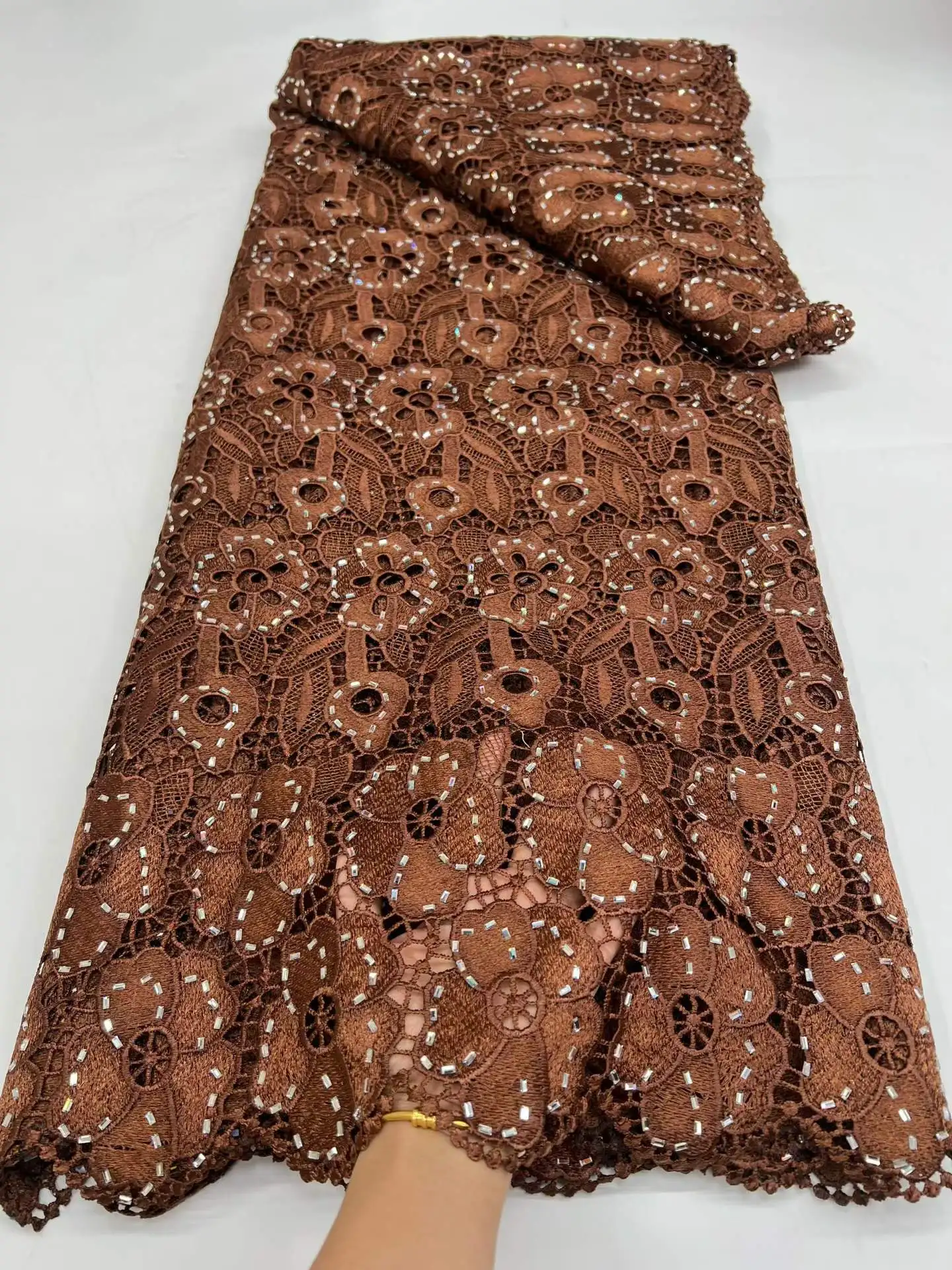African Guipure Cord Lace Fabric with Luxury 3D Rhinestones Water Soluble French Style Nigerian Design for Women's Dress Sewing
African Guipure Cord Lace Fabric with Luxury 3D Rhinestones Water Soluble French Style Nigerian Design for Women's Dress Sewing