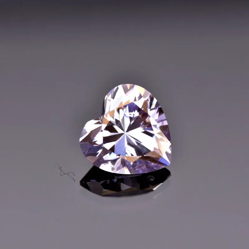 Moissanite VVS1 Artificial Stone Light Purple Color Heart Cut with Certificate Factory Wholesale Price
Moissanite VVS1 Artificial Stone Light Purple Color Heart Cut with Certificate Factory Wholesale Price