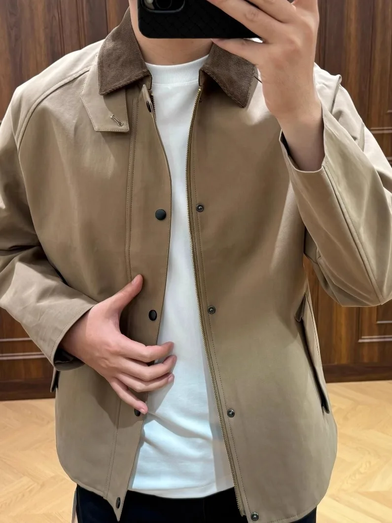 High Quali Comfortable Men's Flip Collar Jaet Outerwear Faionable Versatile Lightweight Luxury Autumn New Arrival
High Quali Comfortable Men's Flip Collar Jaet Outerwear Faionable Versatile Lightweight Luxury Autumn New Arrival
