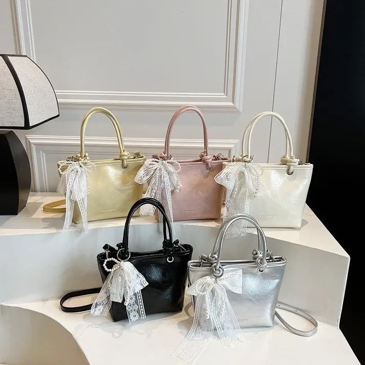 Summer Beach Woven Women Crossbody Bag Lightweight White Handbag Stylish Shoulder Purse for Vacation and Shopping
Summer Beach Woven Women Crossbody Bag Lightweight White Handbag Stylish Shoulder Purse for Vacation and Shopping