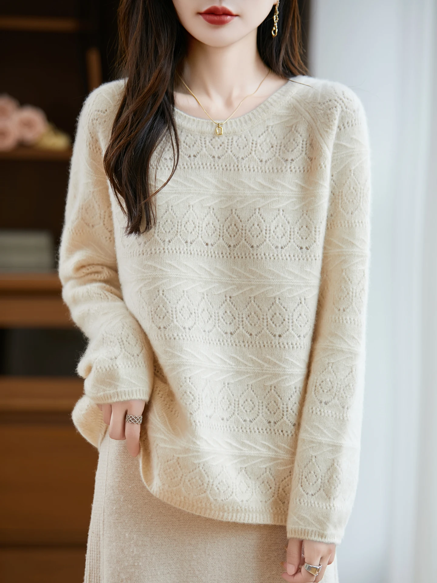 New Fashion Autumn Winter Woman Sweater 100% Merino Wool Female Knitwear Hollow Out Pullover Ladies Long Sleeve Clothing Tops
New Fashion Autumn Winter Woman Sweater 100% Merino Wool Female Knitwear Hollow Out Pullover Ladies Long Sleeve Clothing Tops