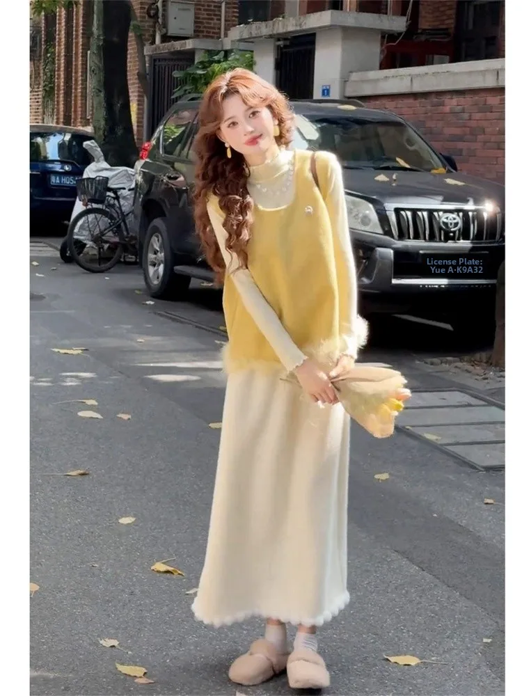 Trendy Winter Fashion Set Korean Style Woolen Vest Top Base Shirt Half Skirt Three Piece Set Large Size Warmth Comfortable
Trendy Winter Fashion Set Korean Style Woolen Vest Top Base Shirt Half Skirt Three Piece Set Large Size Warmth Comfortable