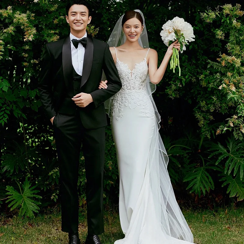 Korean Sle Satin Wedding Dr Forest System Winter Strapl Bal New Bride Outing ark Tail Evening Gown
Korean Sle Satin Wedding Dr Forest System Winter Strapl Bal New Bride Outing ark Tail Evening Gown