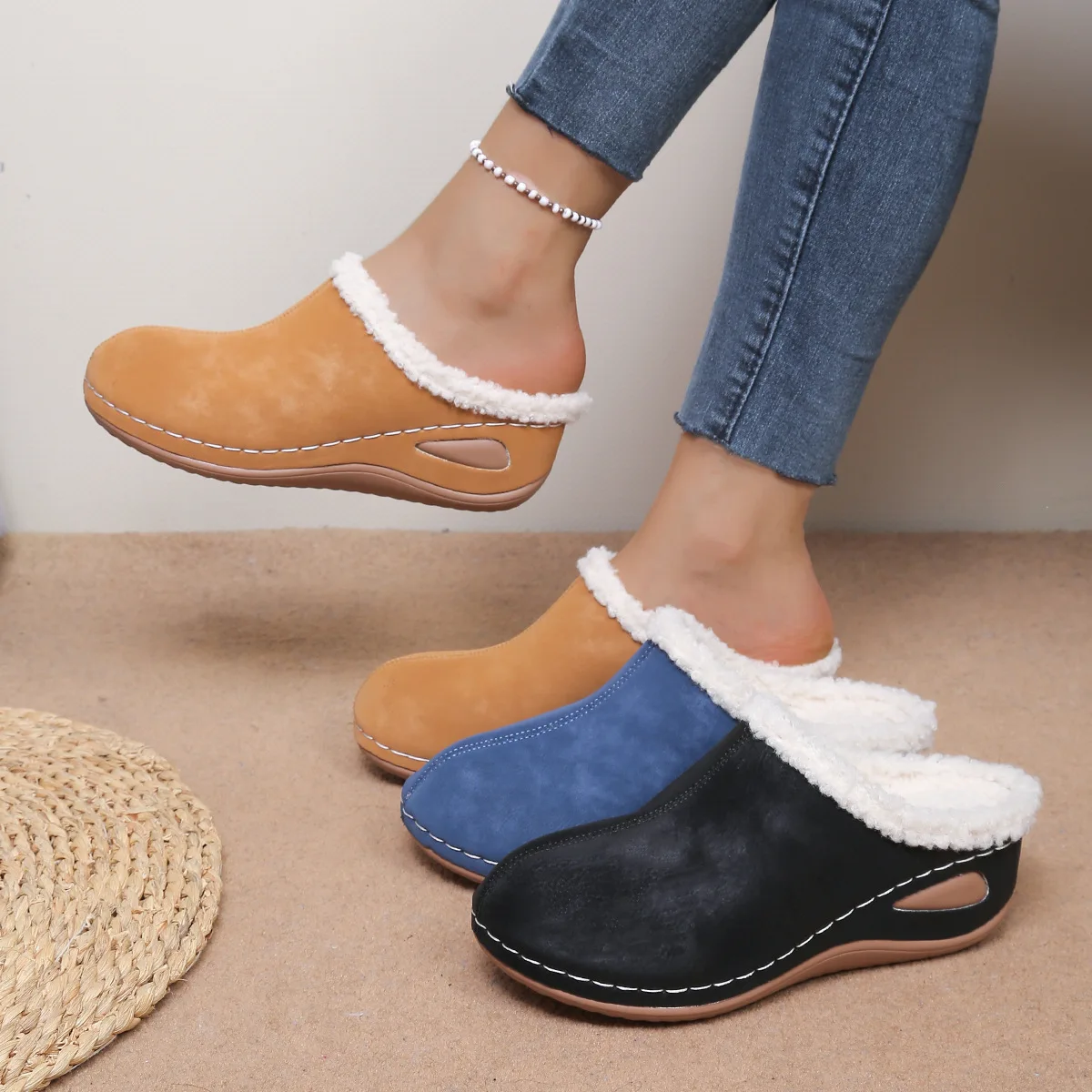 Women Platform Slippers Suede Mules Shoes Winter 2025 Trend Casual Snow Slippers Retro Plush Warm Cotton Shoes Slides Women
Women Platform Slippers Suede Mules Shoes Winter 2025 Trend Casual Snow Slippers Retro Plush Warm Cotton Shoes Slides Women