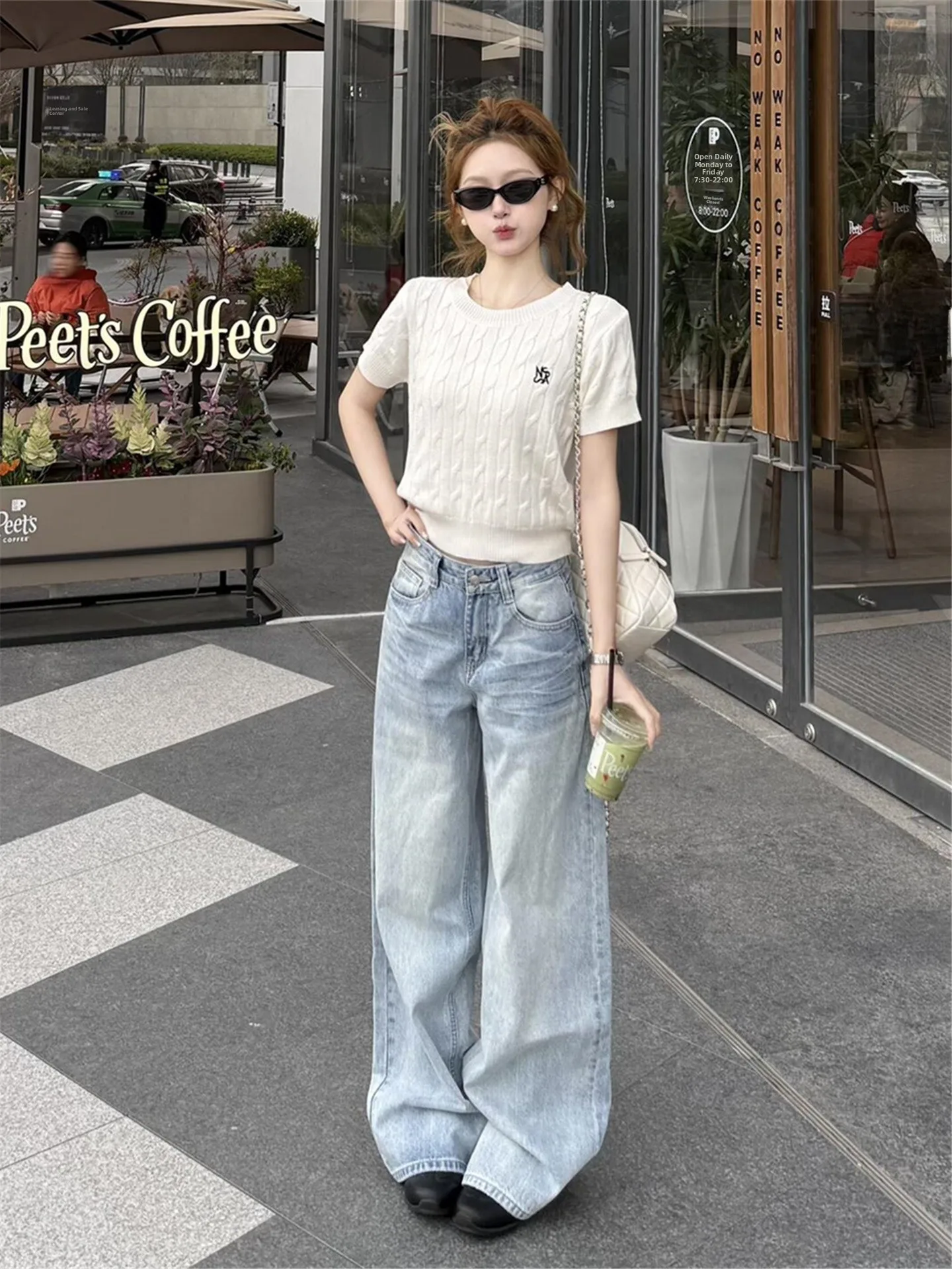 American Retro Light Blue mid Low Waist Wide Leg Jeans Women Loose Slimming Tall Extended Floor-Length Pants
American Retro Light Blue mid Low Waist Wide Leg Jeans Women Loose Slimming Tall Extended Floor-Length Pants