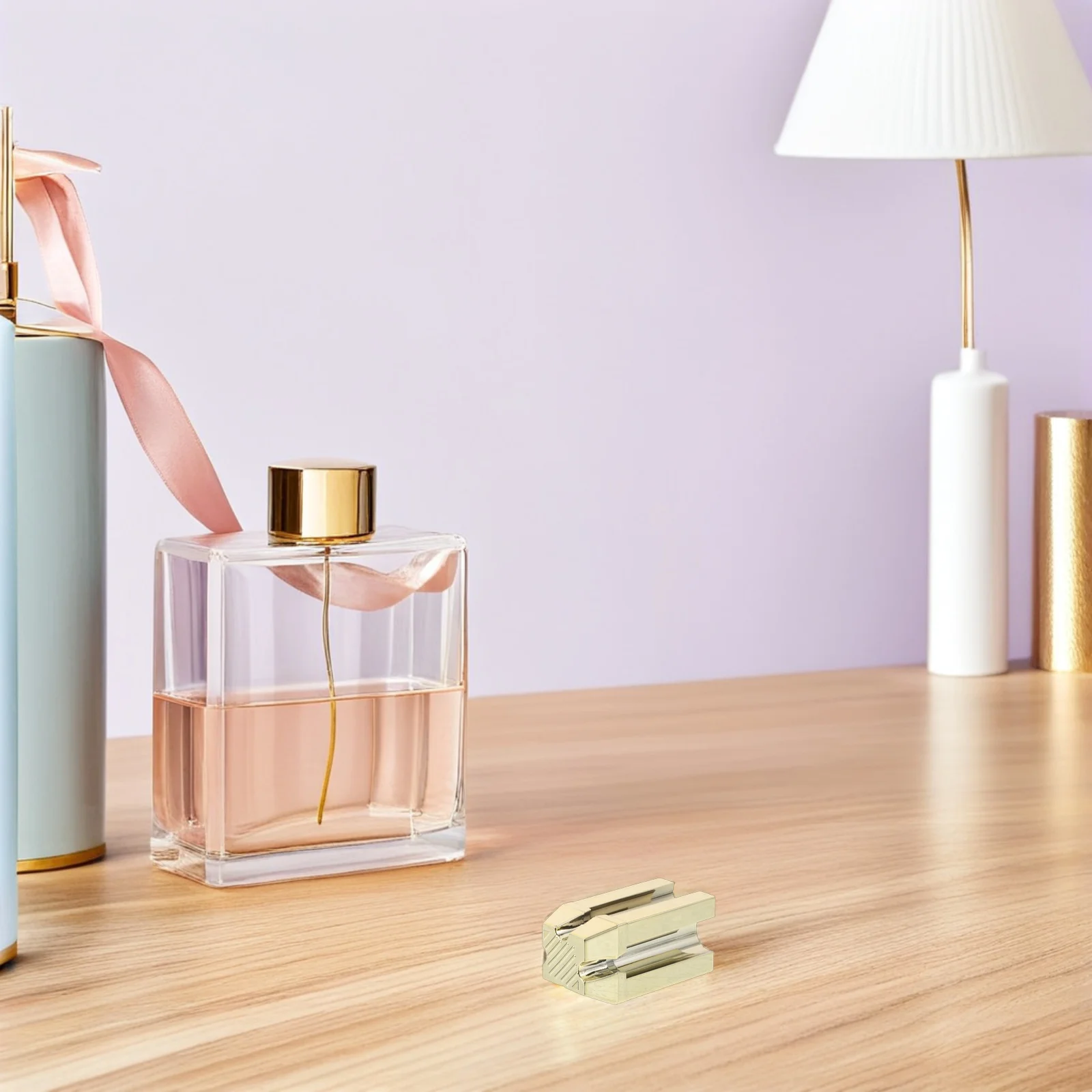 2Pcs Gold Makeup Sharpener for Eyebrow Pencils Four-Sided Slot Design Portable Brow Shaping Tool Compatible with Soft
2Pcs Gold Makeup Sharpener for Eyebrow Pencils Four-Sided Slot Design Portable Brow Shaping Tool Compatible with Soft