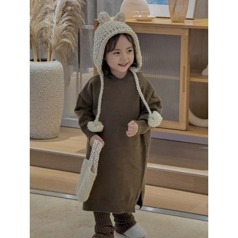 Платье для девочек, однотонное модное новое высококачественное осенне-зимнее хлопковое повседневное удобное мягкое детское платье длиной до колена
Платье для девочек, однотонное модное новое высококачественное осенне-зимнее хлопковое повседневное удобное мягкое детское платье длиной до колена