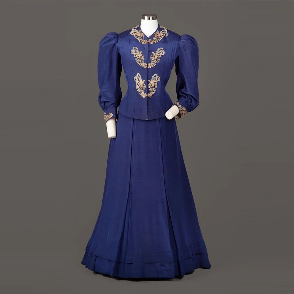 1870s Dinner Dress Women Gothic Jacket Skirts Visiting Costume Victorian Georgian Duchess Tea Party Ball Gown Christmas Theatre
1870s Dinner Dress Women Gothic Jacket Skirts Visiting Costume Victorian Georgian Duchess Tea Party Ball Gown Christmas Theatre