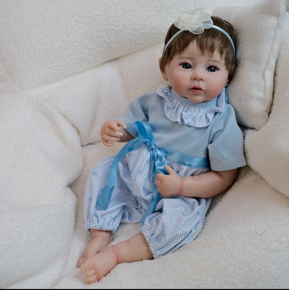 19" Reborn Baby Doll Bettie Newborn Girl Adorned in a Blue woolen jumpsuit, Featuring Soft Vinyl Skin, Hand-Painted Vein
19" Reborn Baby Doll Bettie Newborn Girl Adorned in a Blue woolen jumpsuit, Featuring Soft Vinyl Skin, Hand-Painted Vein