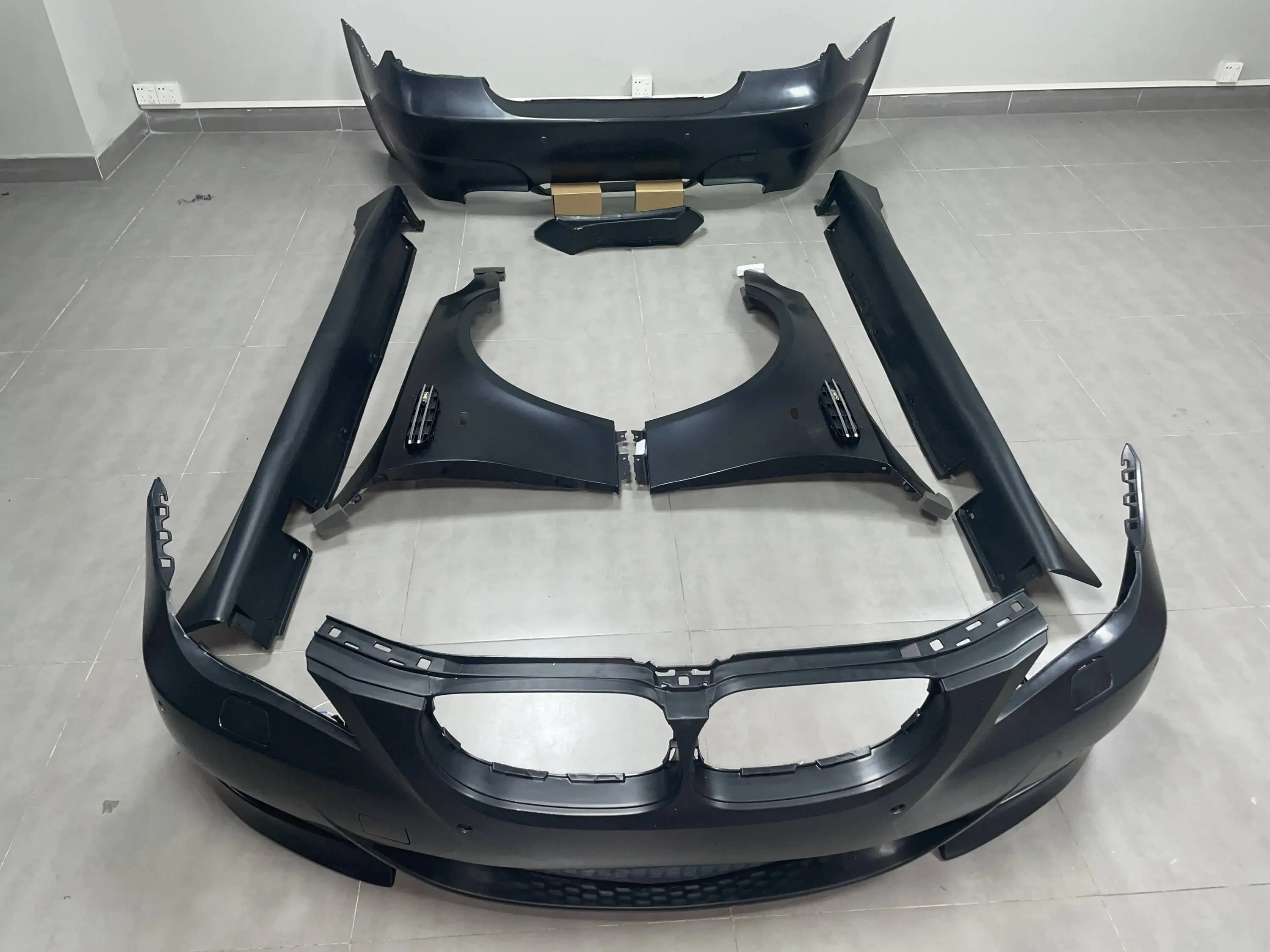 Body Kit For BMW E60 M5 Bodykit With Fender BMW 520i 525i 530i 545i M5 Bodykit With Fender
Body Kit For BMW E60 M5 Bodykit With Fender BMW 520i 525i 530i 545i M5 Bodykit With Fender