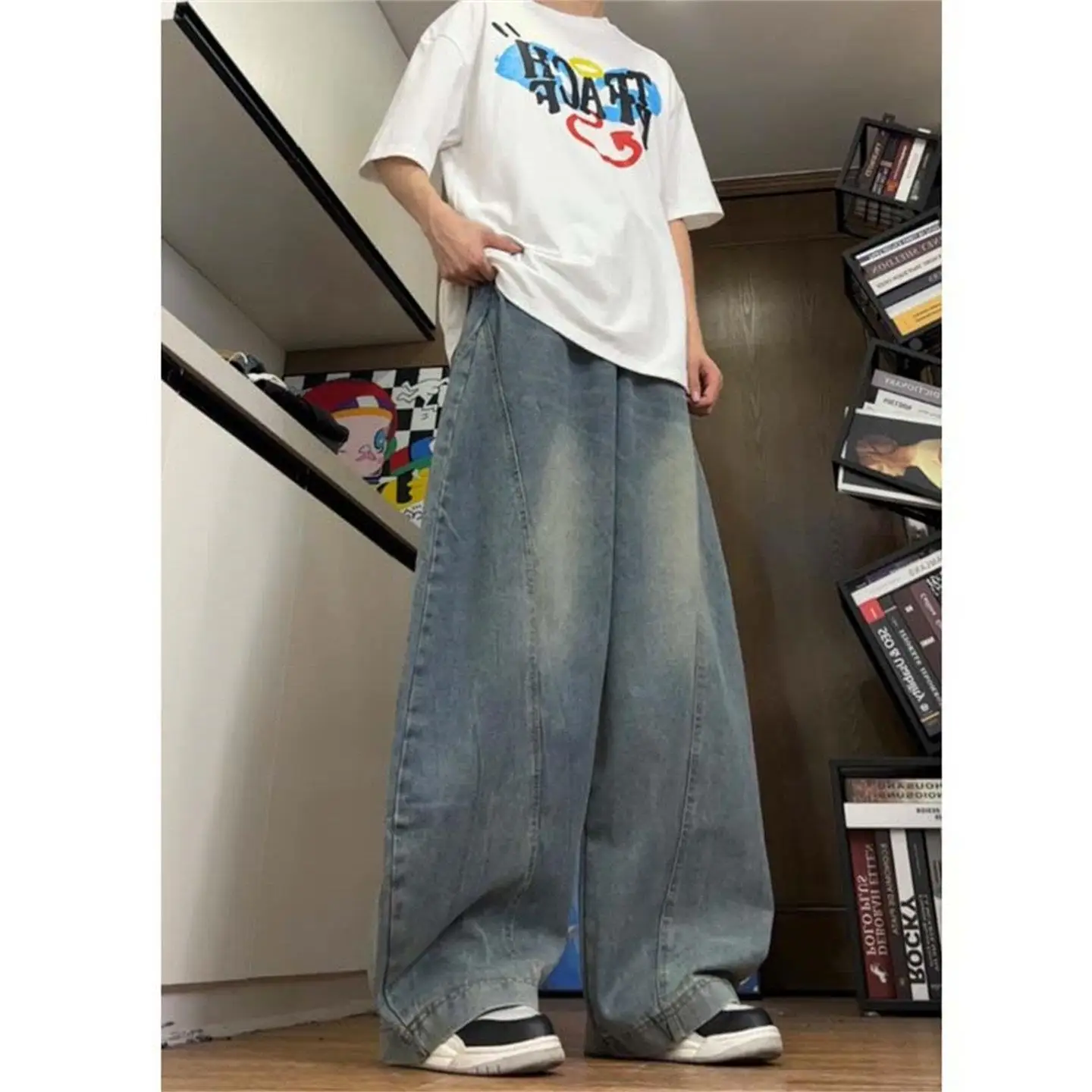 Retro Blue Must Water Washed Wide Leg High Street American Style Men's Jeans Casual Loose Fit Long Pants
Retro Blue Must Water Washed Wide Leg High Street American Style Men's Jeans Casual Loose Fit Long Pants