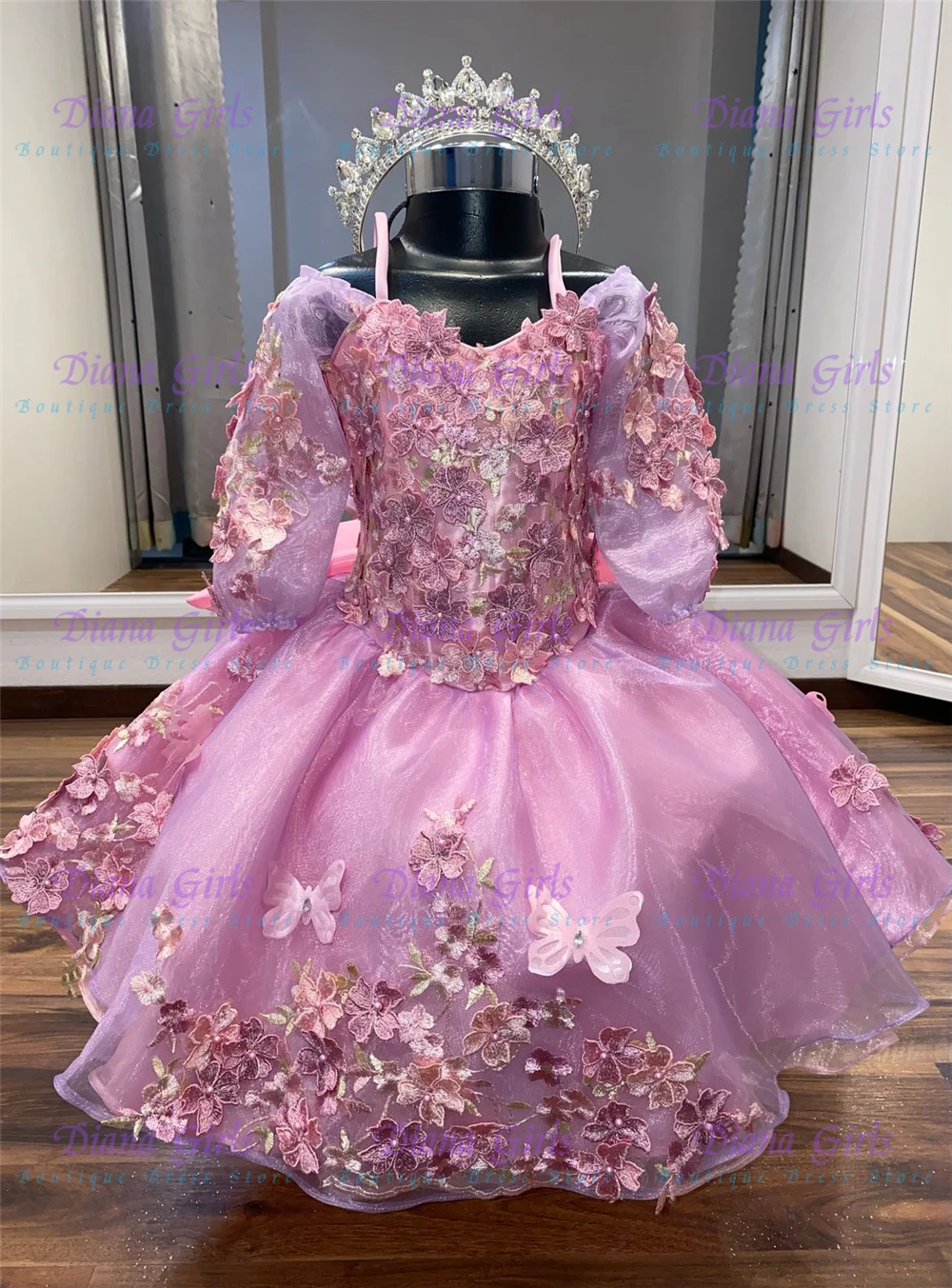 Gorgeous Pink Flower Girl Dress New Quality Tulle Fluffy with Exquisite Flowers Applique for Kids Birthday Party Evening Gowns
Gorgeous Pink Flower Girl Dress New Quality Tulle Fluffy with Exquisite Flowers Applique for Kids Birthday Party Evening Gowns