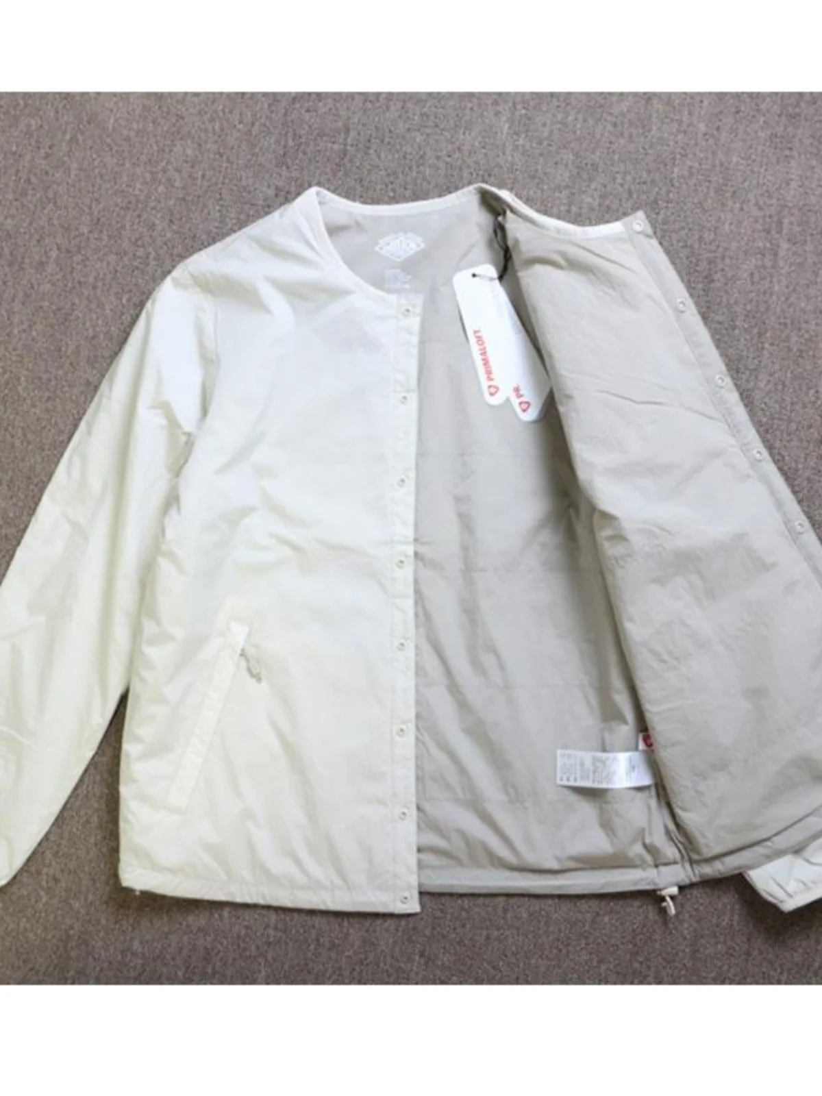 Lightweight Cotton Jaet with Embroidery Pattern Turn-down Collar Single Button Closure Loose Fit Long Sve Spring Outerwear
Lightweight Cotton Jaet with Embroidery Pattern Turn-down Collar Single Button Closure Loose Fit Long Sve Spring Outerwear