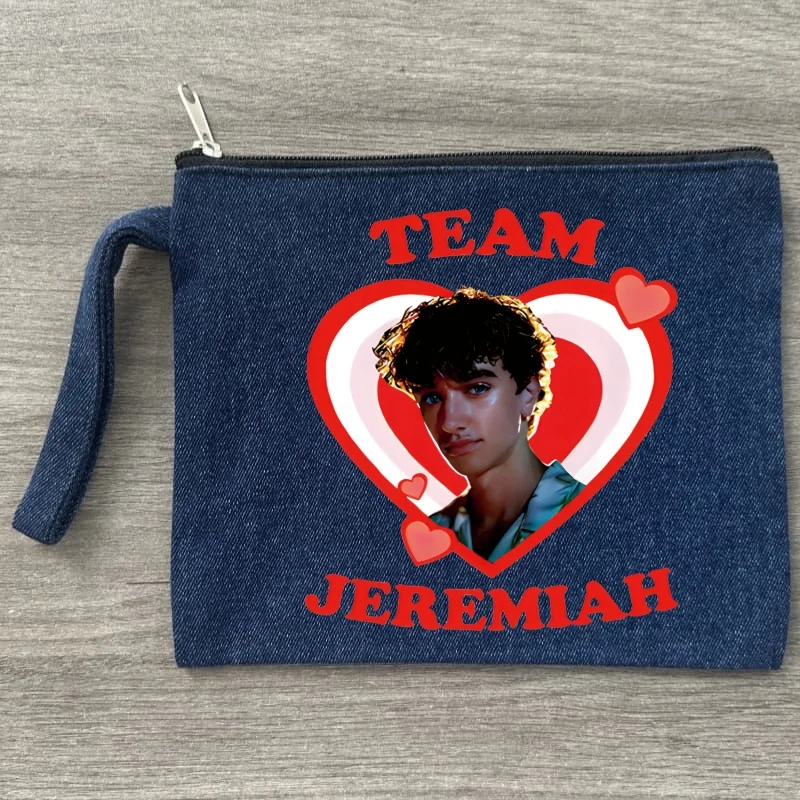 Холщовая джинсовая косметичка Team Jeremiah, органайзер, дорожная сумка для хранения мелочей, офисный пенал, кошелек на молнии, подарок
Холщовая джинсовая косметичка Team Jeremiah, органайзер, дорожная сумка для хранения мелочей, офисный пенал, кошелек на молнии, подарок