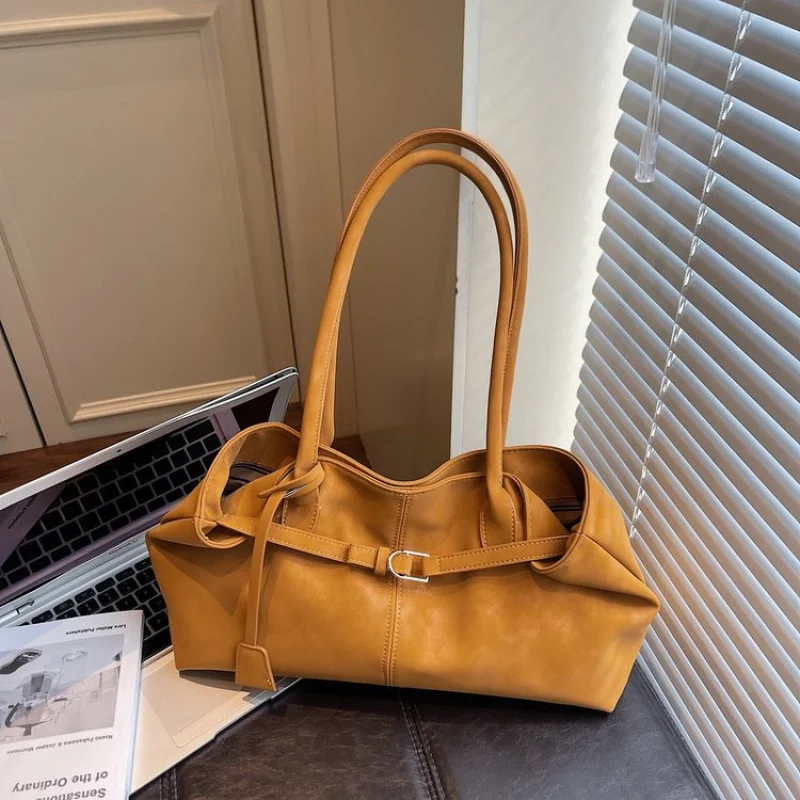 Elegant Crossbody Bag For Women Famous Designer Leather Made Lightweight And Sophisticated With Metal Hardware
Elegant Crossbody Bag For Women Famous Designer Leather Made Lightweight And Sophisticated With Metal Hardware