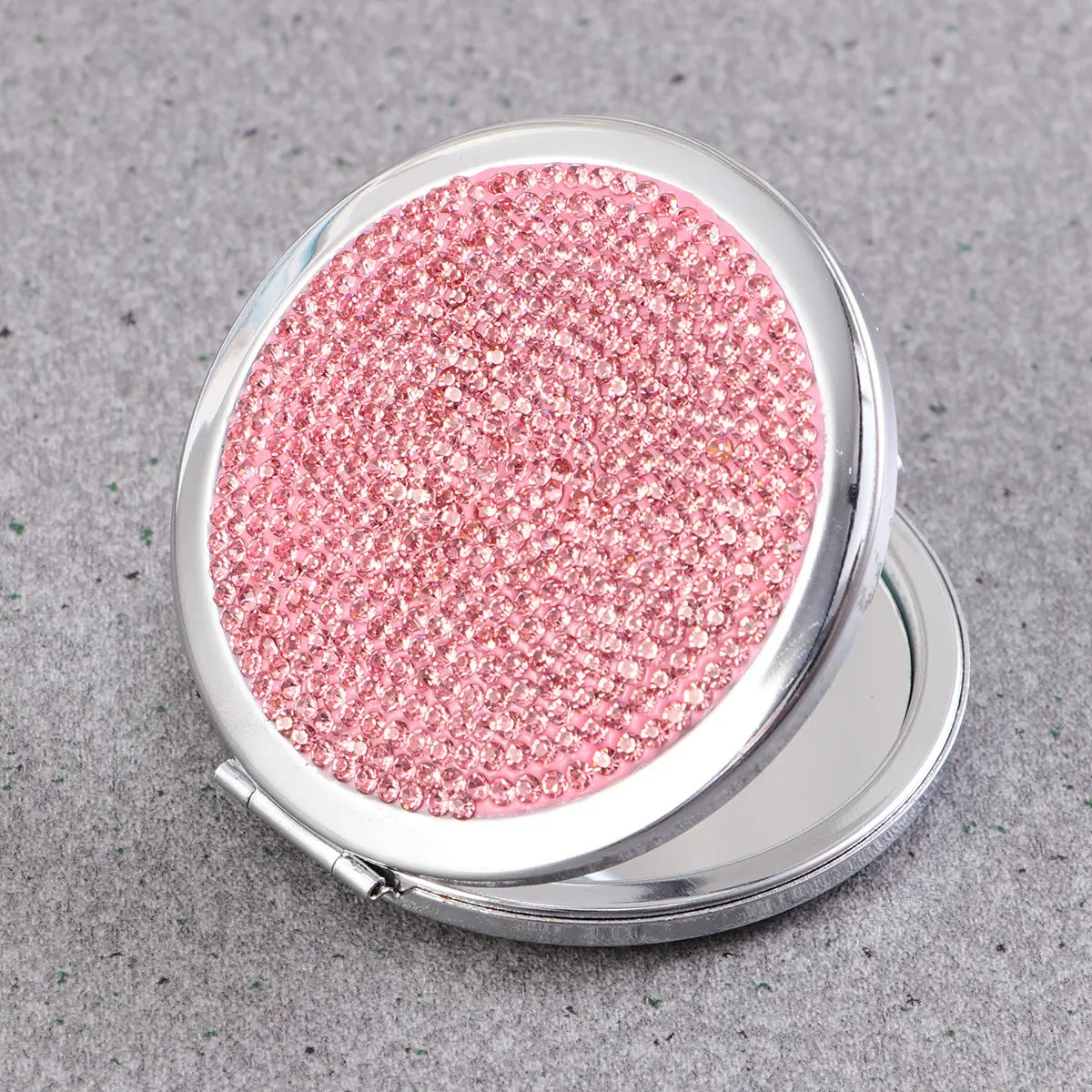 1 шт. Двустороннее складное зеркало для макияжа, компактное круглое карманное зеркало с дизайном из страз, портативное, с прозрачной поверхностью, подарок для женщин
1 шт. Двустороннее складное зеркало для макияжа, компактное круглое карманное зеркало с дизайном из страз, портативное, с прозрачной поверхностью, подарок для женщин