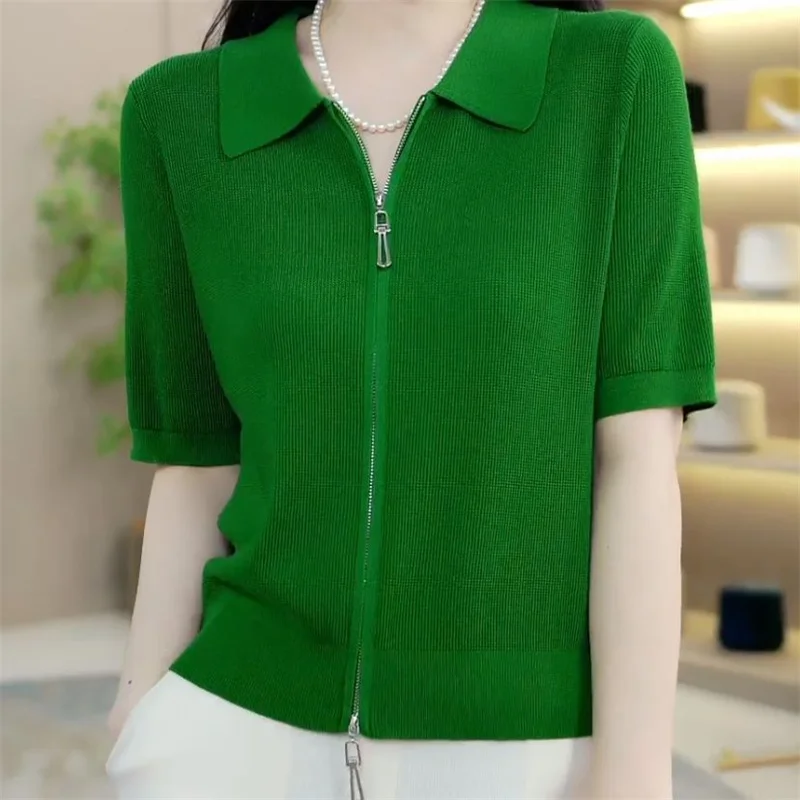 Retro Ladies Lapel Short Zipper Knitting Cardigan Summer Female Short Sleeved Knitted Shirts Women Solid Color Ice Silk T-shirt
Retro Ladies Lapel Short Zipper Knitting Cardigan Summer Female Short Sleeved Knitted Shirts Women Solid Color Ice Silk T-shirt