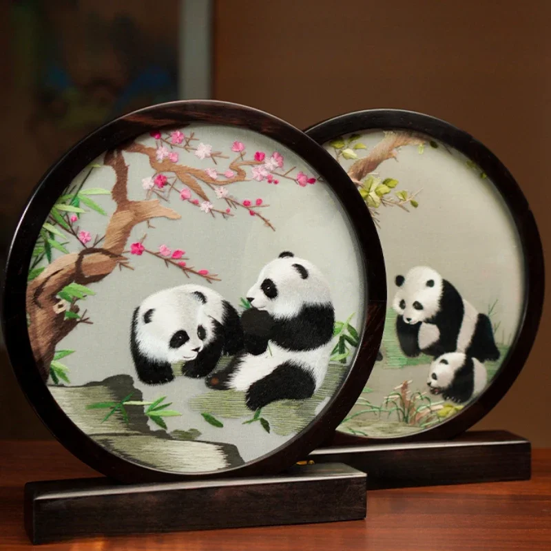 1pc, Su Embroidery Ornaments, Double Sided Embroidery Screen, Chinese Style Characteristic Gifts, Home Furnishing Decorations 
1pc, Su Embroidery Ornaments, Double Sided Embroidery Screen, Chinese Style Characteristic Gifts, Home Furnishing Decorations