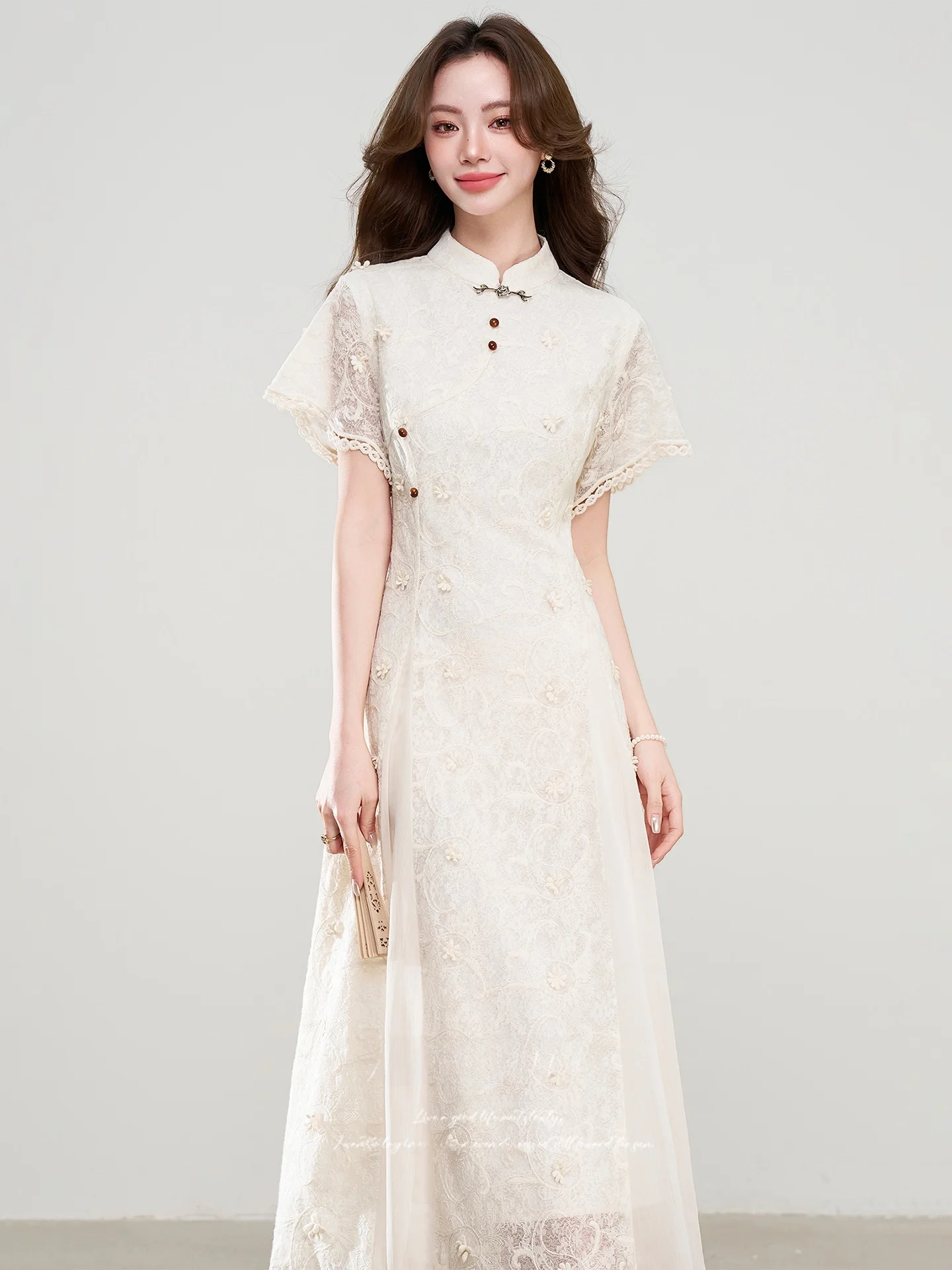 Young Women's New Chinese Style Qipao Dress Embroidered Summer Fashion High Waist A-Line Short Sleeve Zipper Back Long Dress
Young Women's New Chinese Style Qipao Dress Embroidered Summer Fashion High Waist A-Line Short Sleeve Zipper Back Long Dress