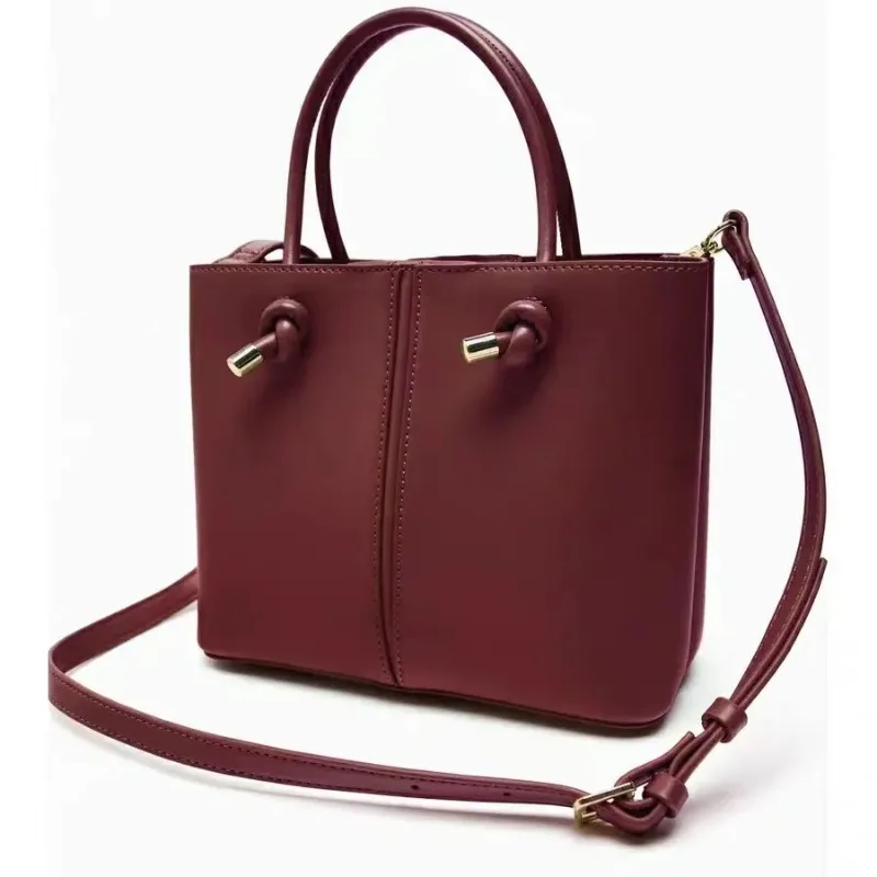 Solid Color PU Texture Women's Bag Mini Fashion Handbag Classic Retro High-end Versatile Crossbody Bag New Small Square Bag
Solid Color PU Texture Women's Bag Mini Fashion Handbag Classic Retro High-end Versatile Crossbody Bag New Small Square Bag