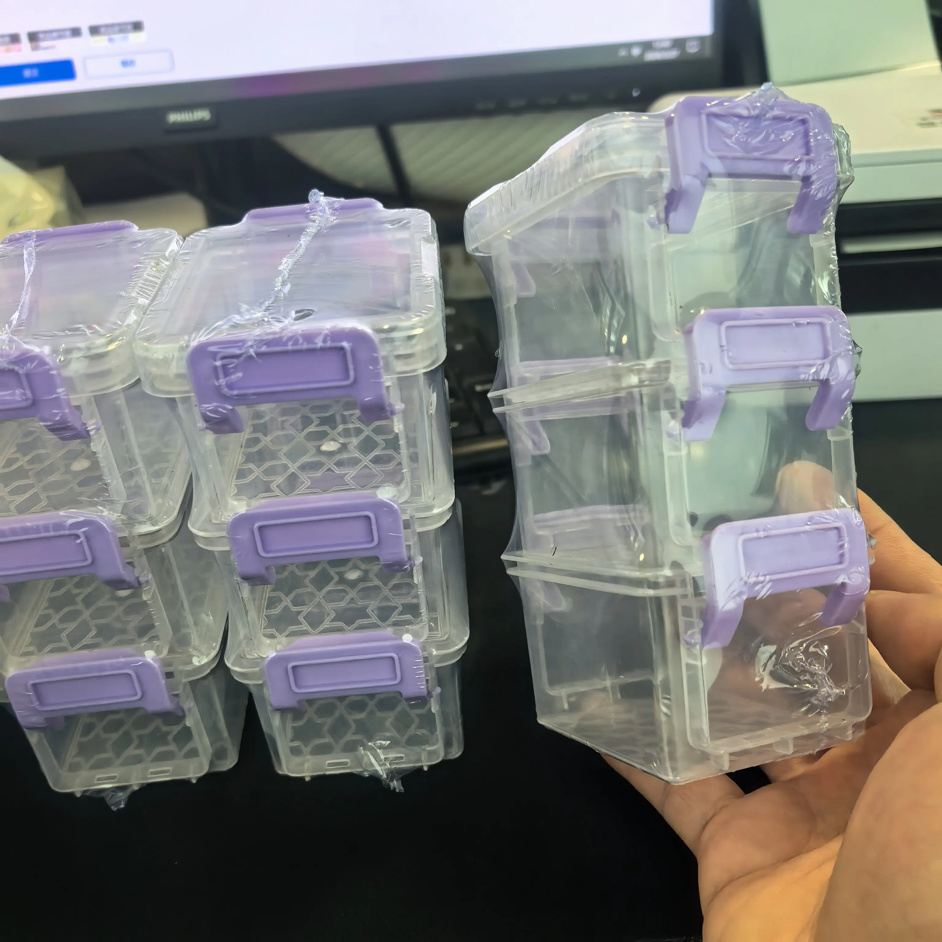 Plastic Storage Box with Lid Mini Sewing Box Organizer Stackable Craft Storage Containers Small Organizer Box for Stationery
Plastic Storage Box with Lid Mini Sewing Box Organizer Stackable Craft Storage Containers Small Organizer Box for Stationery