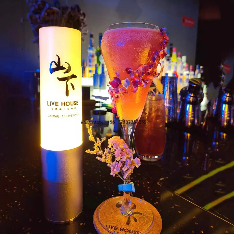 Индивидуальная настольная лампа для зарядки бара, уличная лампа для кемпинга, креативная ручная лампа для атмосферы, настольная лампа для ресторана, прозрачный барный стол l
Индивидуальная настольная лампа для зарядки бара, уличная лампа для кемпинга, креативная ручная лампа для атмосферы, настольная лампа для ресторана, прозрачный барный стол l