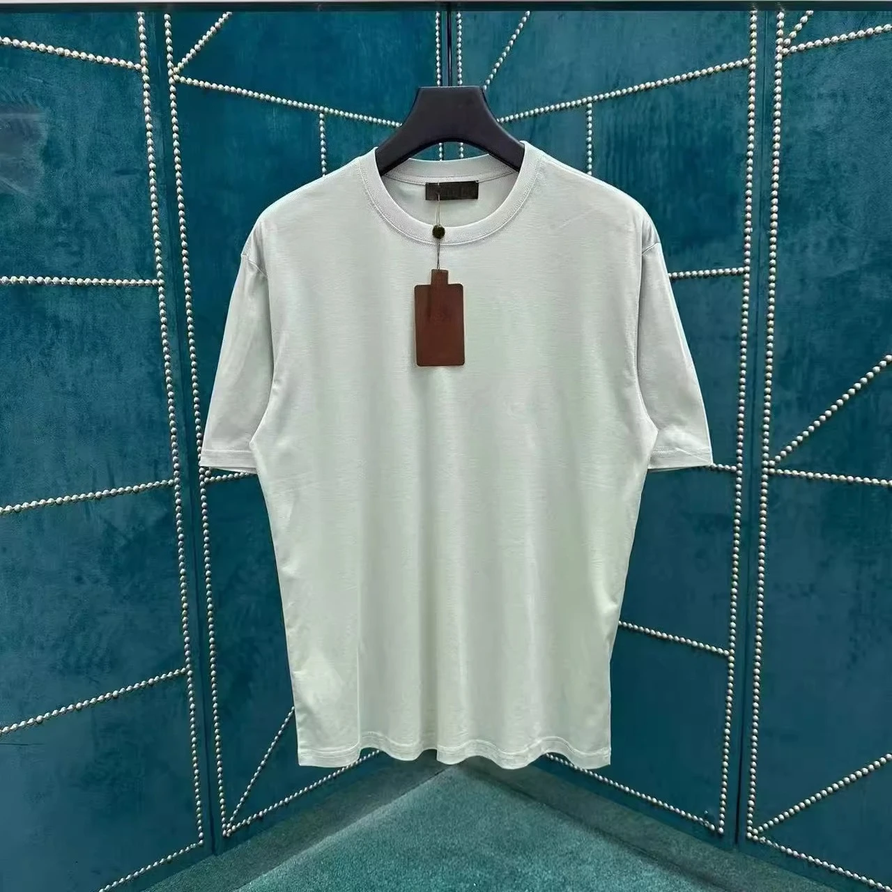 LP Italian old money wind round neck short sleeve solid color simple breathable men's T-shirt
LP Italian old money wind round neck short sleeve solid color simple breathable men's T-shirt