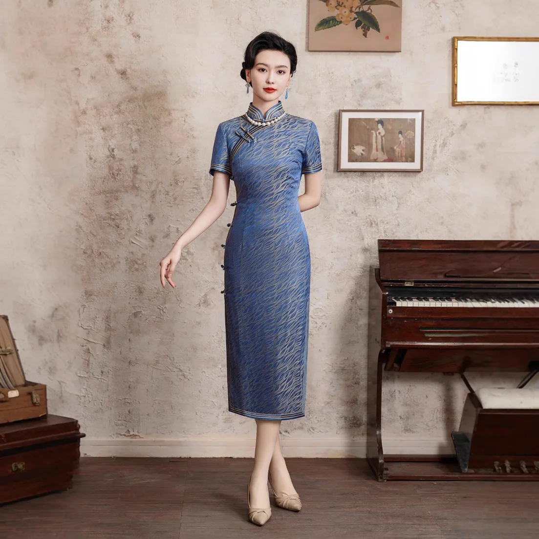 Blue Color Improved Silk Floral Traditional Vintage Modern Cheongsam Qipao Retro Slim-Fit Woven High-End Temperament Dress
Blue Color Improved Silk Floral Traditional Vintage Modern Cheongsam Qipao Retro Slim-Fit Woven High-End Temperament Dress