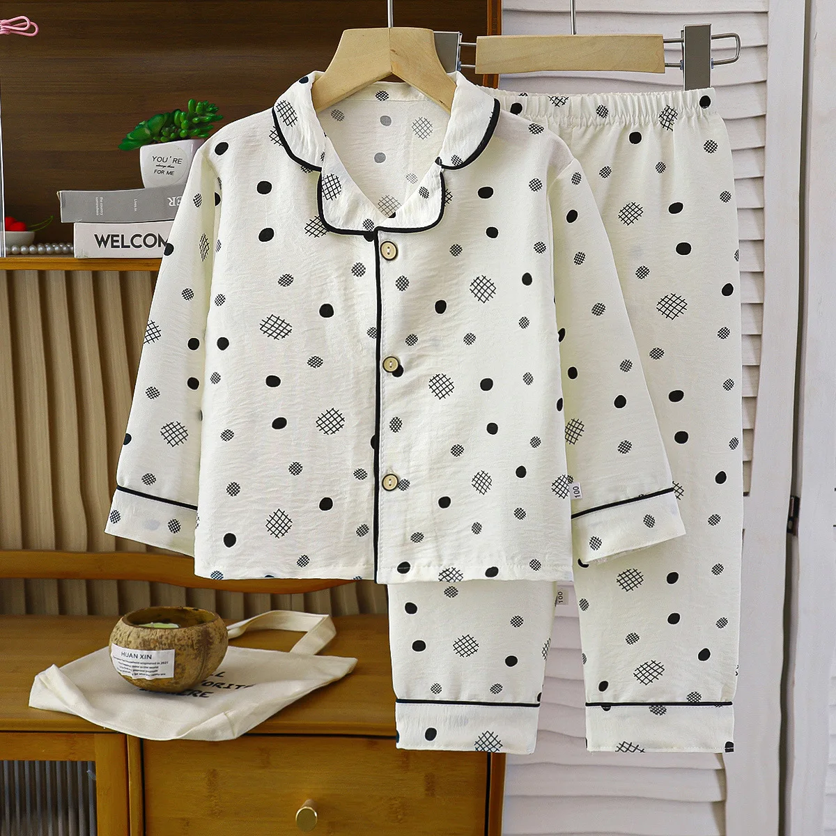 Boys Girls Cute Cartoon Pajamas Homewear Children Long Sleeve Lapel Sleepwear New 2026 Kids Spring Casual Clothing Sets Pyjamas
Boys Girls Cute Cartoon Pajamas Homewear Children Long Sleeve Lapel Sleepwear New 2026 Kids Spring Casual Clothing Sets Pyjamas