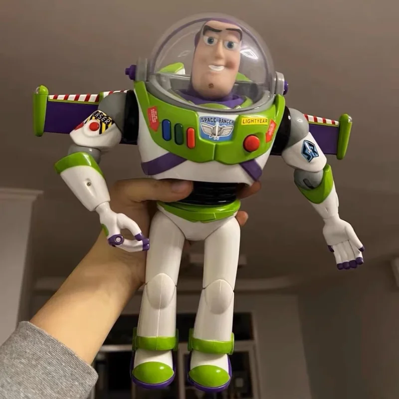 33 см натуральная история игрушек Диснея Базз Лайтер фильм персонаж фигурка говорящая игрушка кукла Вуди Коллекционная фигурка подарок на день рождения
33 см натуральная история игрушек Диснея Базз Лайтер фильм персонаж фигурка говорящая игрушка кукла Вуди Коллекционная фигурка подарок на день рождения