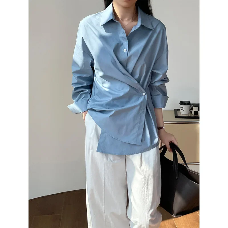 Design Sense: Niche, Irregular, Slanted Buckle, Waist Cinching, Regular, Two on, Versatile Shirt
Design Sense: Niche, Irregular, Slanted Buckle, Waist Cinching, Regular, Two on, Versatile Shirt