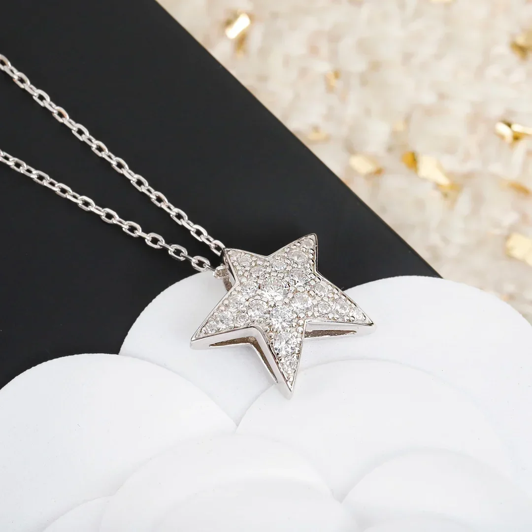 Europe America Designer Brand Top Quality 925 Silver Crystal Star Necklace Women Luxury Jewelry Trend
Europe America Designer Brand Top Quality 925 Silver Crystal Star Necklace Women Luxury Jewelry Trend
