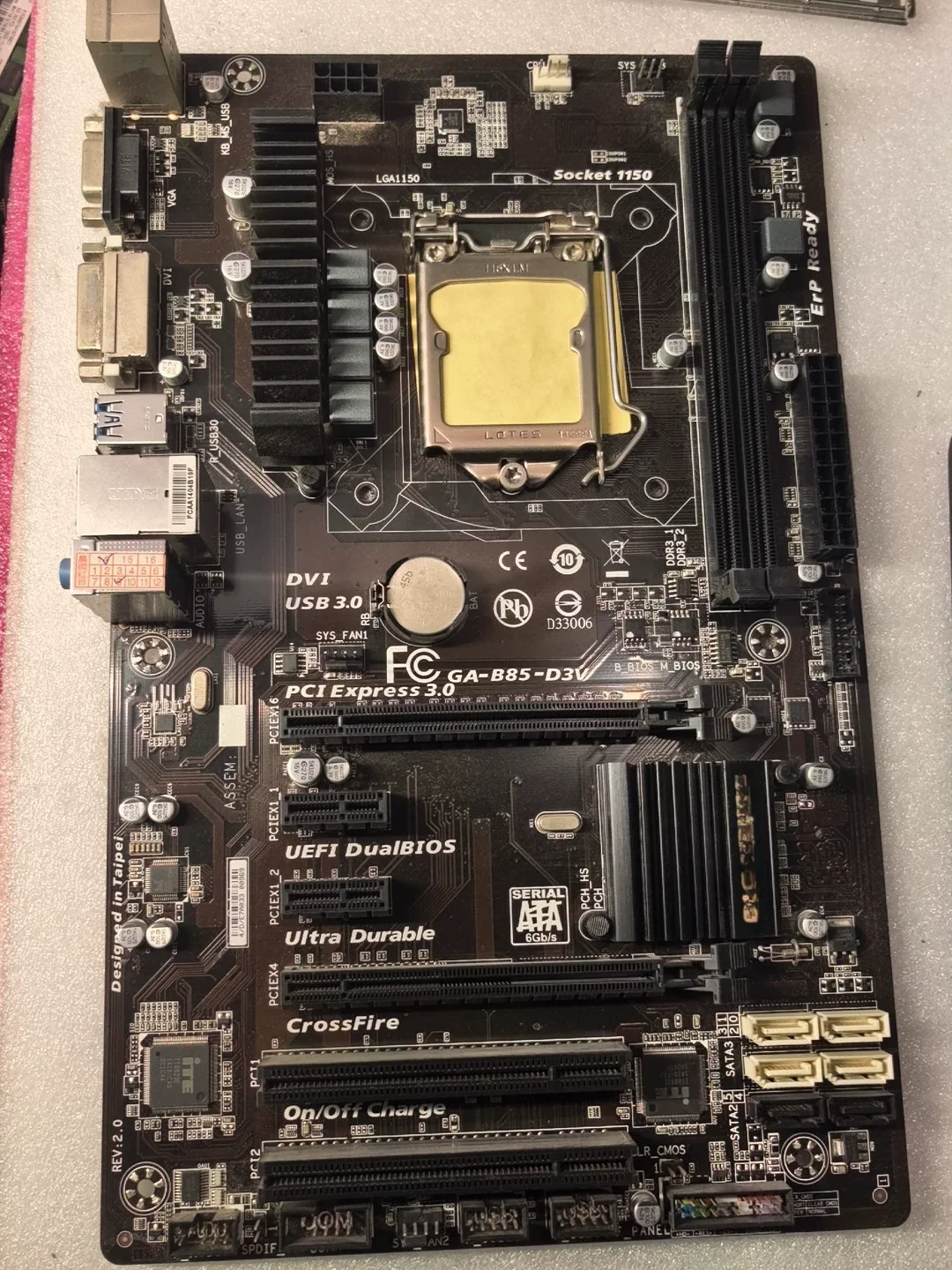 For Gigabyte GA-B85-D3V Desktop Motherboard B85 D3V DDR3 1150 Mainboard 100% Tested OK
For Gigabyte GA-B85-D3V Desktop Motherboard B85 D3V DDR3 1150 Mainboard 100% Tested OK