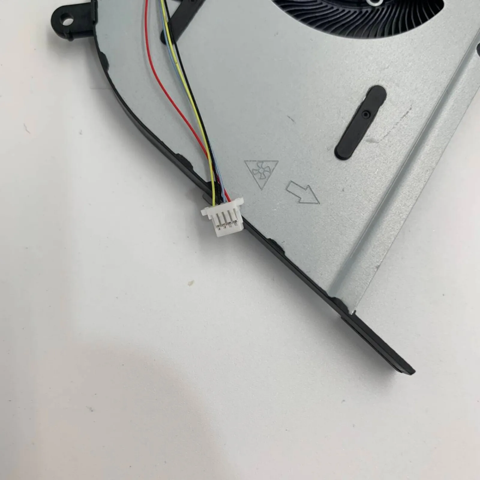 for ASUS VivoBook Pro 15 VivoBook 16x OLED M7600Q N7600Z M3500 M3500q M6500Q Laptop GPU Cooling Fan
for ASUS VivoBook Pro 15 VivoBook 16x OLED M7600Q N7600Z M3500 M3500q M6500Q Laptop GPU Cooling Fan