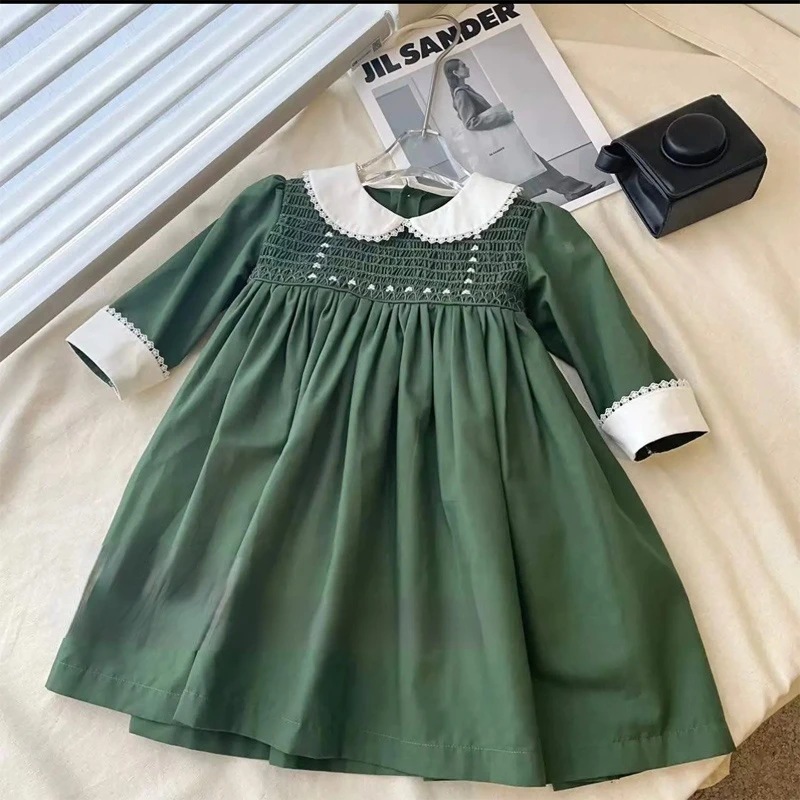 Spanish Girls Summer Embroidered Smocking Green Dress Retro Court Fashion Dress Flower Girl Dresses Party Wedding Dress
Spanish Girls Summer Embroidered Smocking Green Dress Retro Court Fashion Dress Flower Girl Dresses Party Wedding Dress