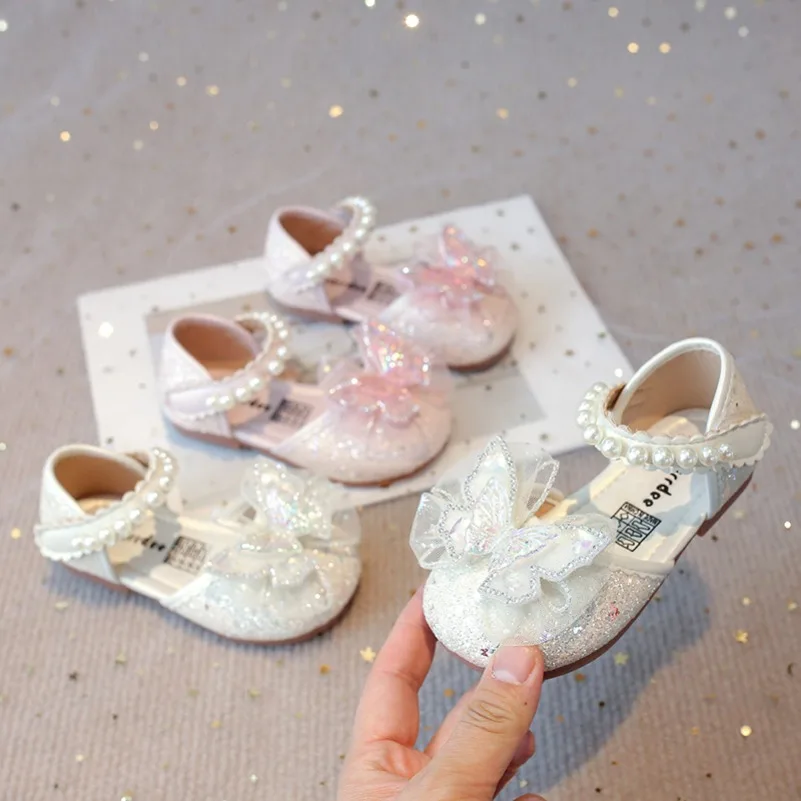 New Korean Spring Style Children's Pearl Leather Shoes with Butterfly Knot, Princess Shoes for Girls
New Korean Spring Style Children's Pearl Leather Shoes with Butterfly Knot, Princess Shoes for Girls