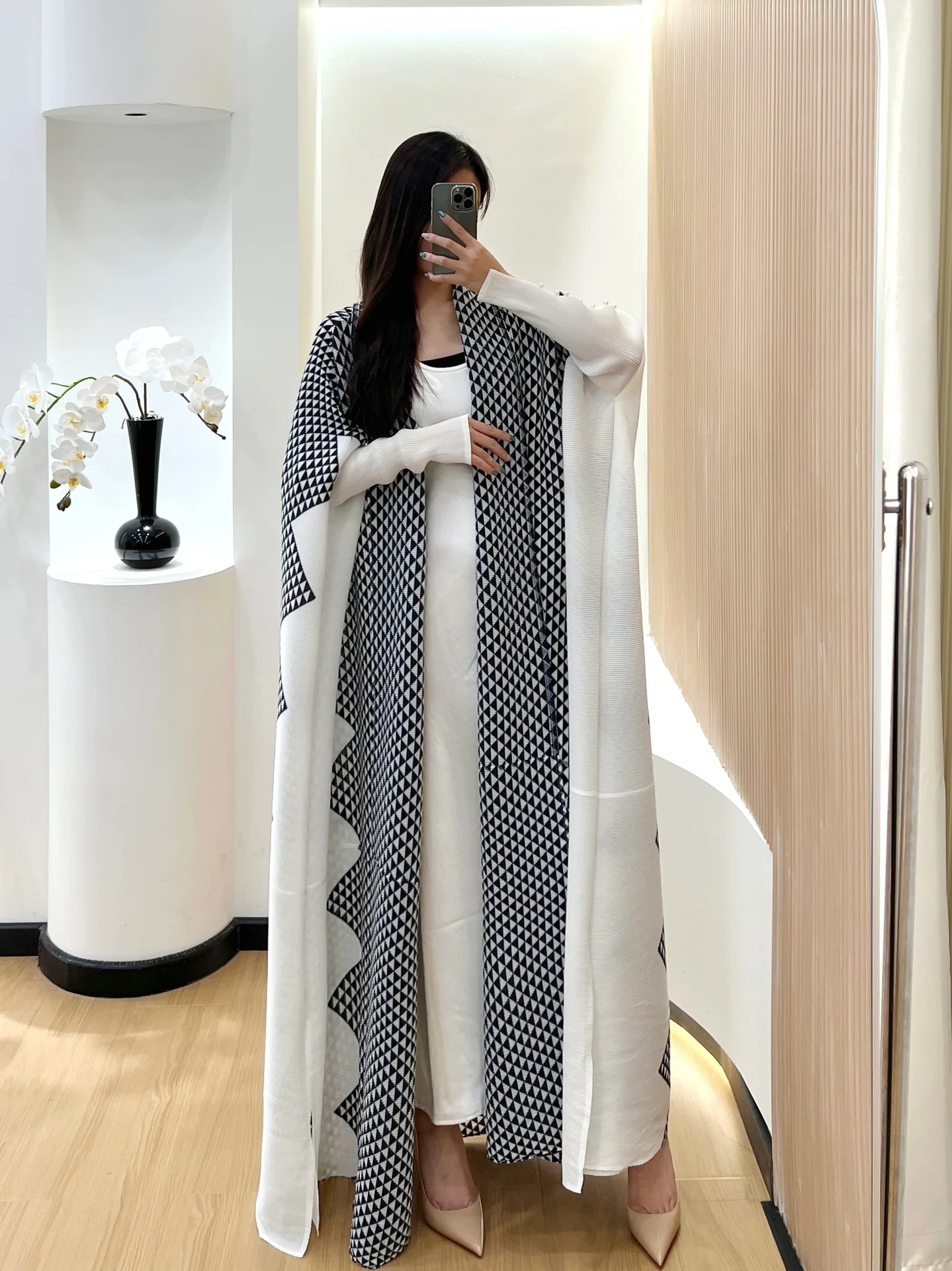 Middle Eastern Muslim Clothing Abaya Hot Robe Contrast Color Polka Dot Diamond Fashion Wrinkled Long Print Large Size Women's Cl
Middle Eastern Muslim Clothing Abaya Hot Robe Contrast Color Polka Dot Diamond Fashion Wrinkled Long Print Large Size Women's Cl