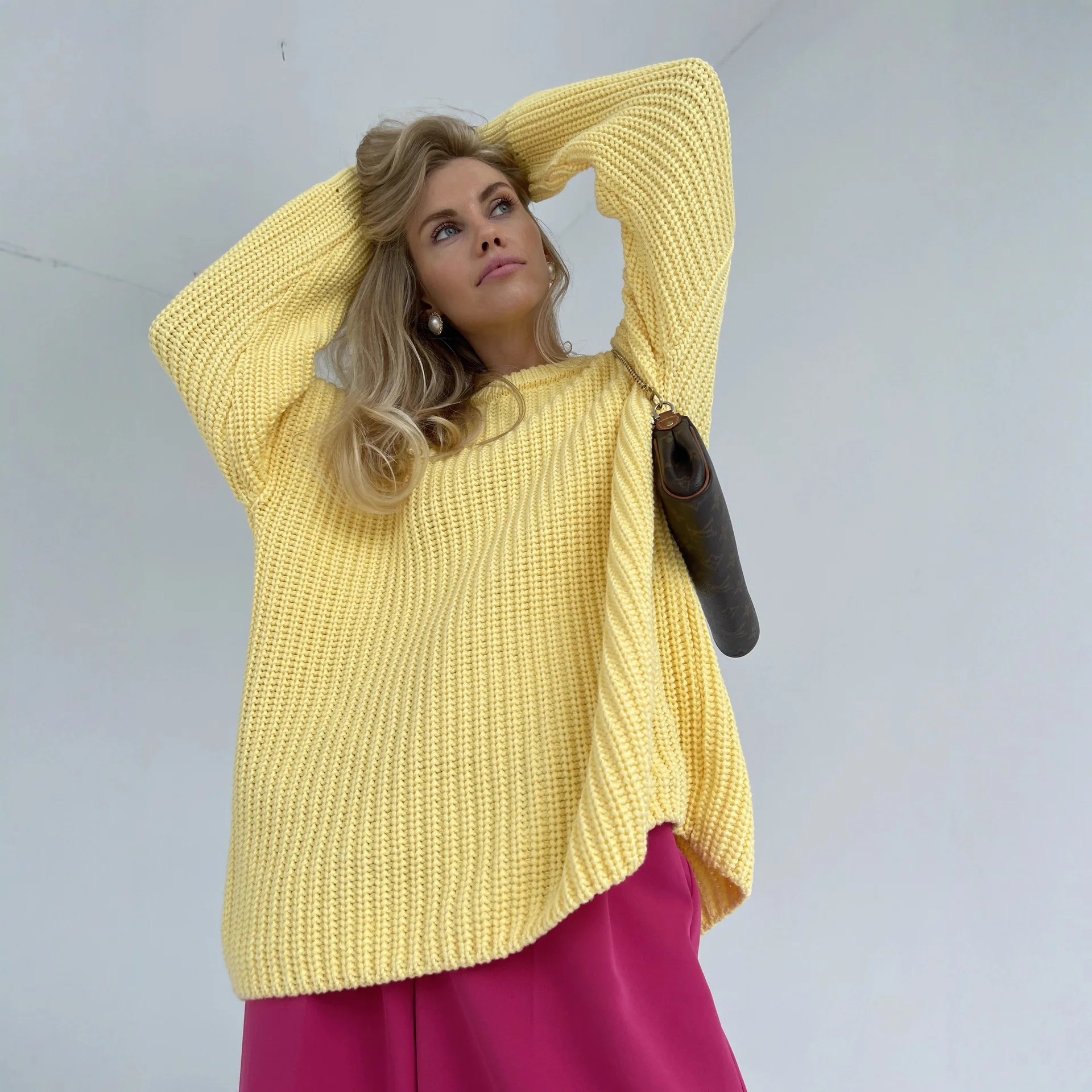 European American Style Women Loose Candy Colored Round Neck Sweater Spring Autumn Casual Knitwear Tops
European American Style Women Loose Candy Colored Round Neck Sweater Spring Autumn Casual Knitwear Tops