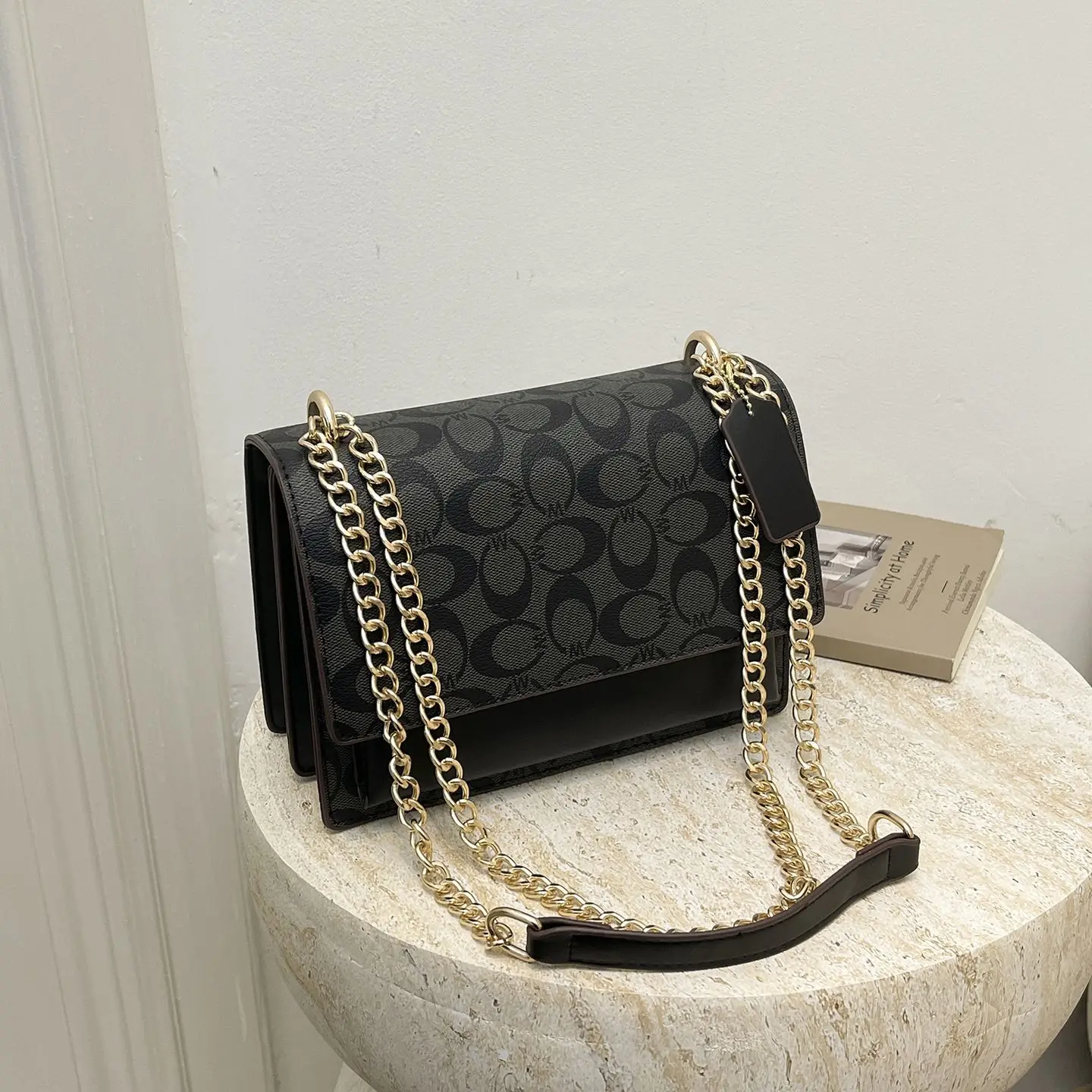 High-end small square bag for women, 2026 new style, fashionable chain bag, versatile cross-body bag, PU leather handbag
High-end small square bag for women, 2026 new style, fashionable chain bag, versatile cross-body bag, PU leather handbag