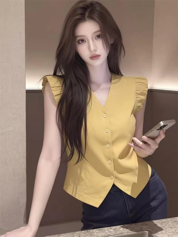 Casual Loose Women's Shirt V-Neck Sleeveless Yellow Slim Fit Summer Fashion Gentle Style Loose Upper Body Casual Yellow Shirt
Casual Loose Women's Shirt V-Neck Sleeveless Yellow Slim Fit Summer Fashion Gentle Style Loose Upper Body Casual Yellow Shirt