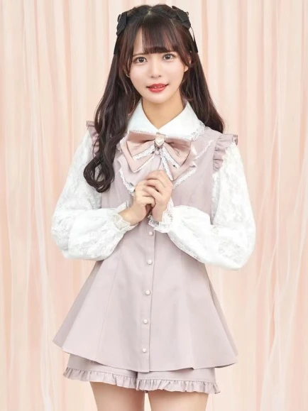 Lolita Short Suit for Women Long Sleeve Casual Lace Shirt High Waist Wide Leg Shorts Autumn Sets Womens Outfits
Lolita Short Suit for Women Long Sleeve Casual Lace Shirt High Waist Wide Leg Shorts Autumn Sets Womens Outfits