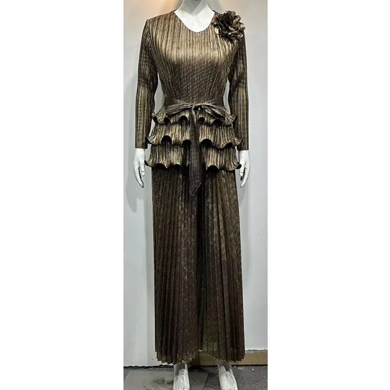 Pleats Pleated Temperament Solid Color Pants Set 2025 Spring New Fashion Thin Big Size Gold Silk Top+straight Pants 2-piece Set
Pleats Pleated Temperament Solid Color Pants Set 2025 Spring New Fashion Thin Big Size Gold Silk Top+straight Pants 2-piece Set