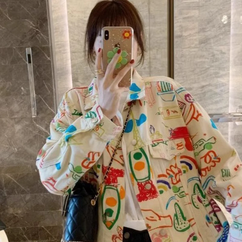 2025 Spring Autumn New Crayon Color Graffiti Manga Loose Fashion Cowboy Jacket Female Trendy Featured Denim Jacket
2025 Spring Autumn New Crayon Color Graffiti Manga Loose Fashion Cowboy Jacket Female Trendy Featured Denim Jacket