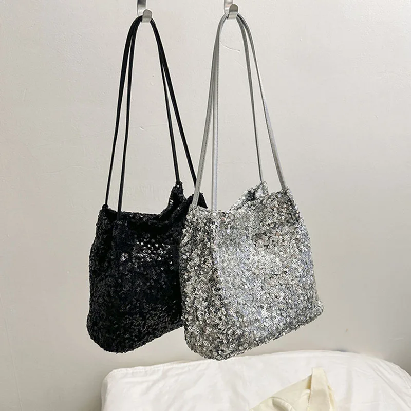 Korean Fashion Sequin Bucket Bag For Women Spring Summer New Casual Luxurious Design Glitter Female Shiny Shoulder Bags
Korean Fashion Sequin Bucket Bag For Women Spring Summer New Casual Luxurious Design Glitter Female Shiny Shoulder Bags