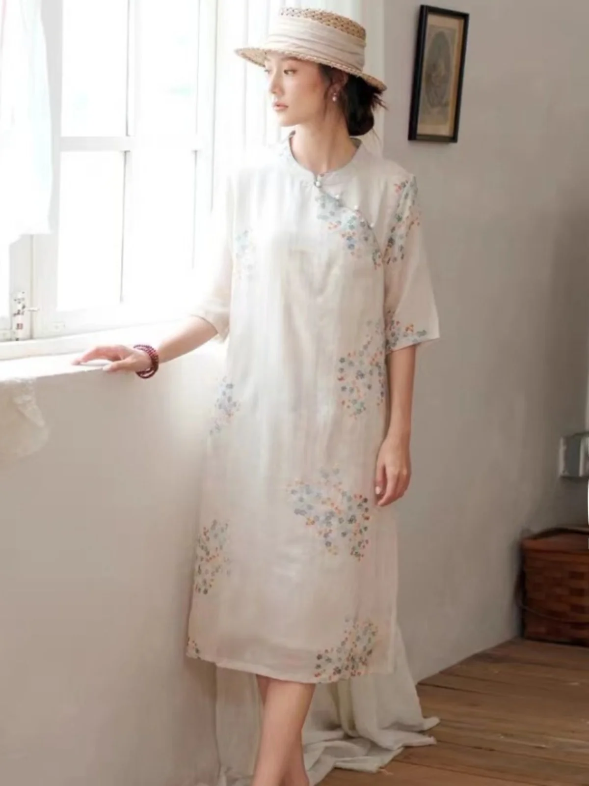 Высококачественный хлопок и лен с принтом в стиле ретро, пяти четвертей Све Dr, большой размер, для похудения, на пуговицах по бокам, длинный улучшенный че... 
Высококачественный хлопок и лен с принтом в стиле ретро, пяти четвертей Све Dr, большой размер, для похудения, на пуговицах по бокам, длинный улучшенный че...