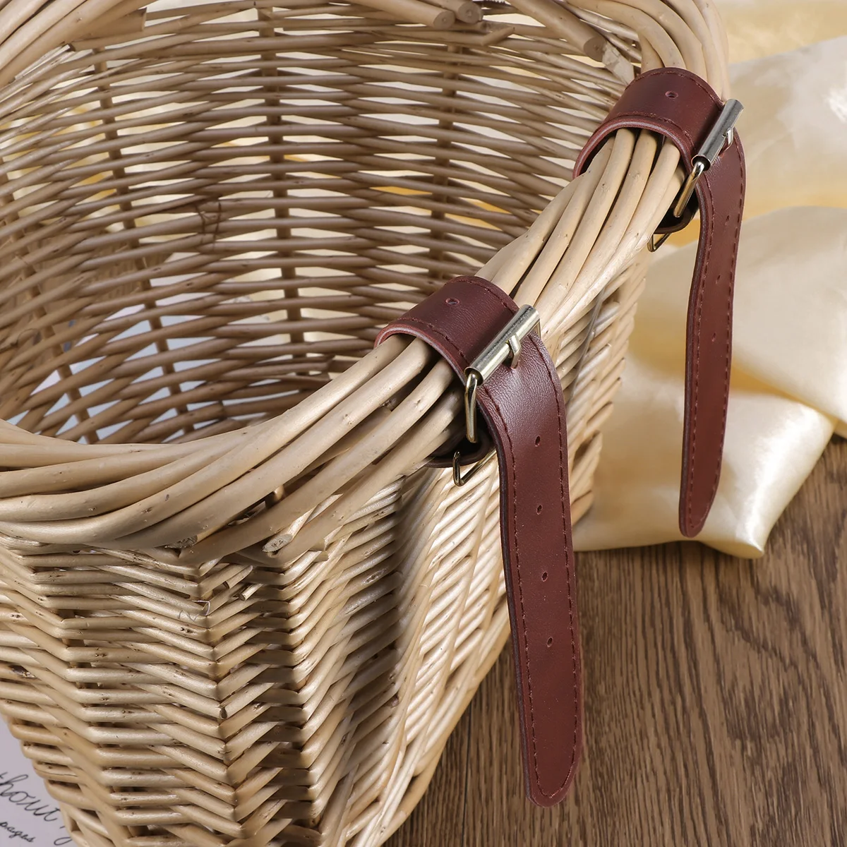 Front Handlebar Basket For Bike Premium Natural Willow Storage Detachable Durable Smooth Heavy Duty Bicycle Basket Easy Install
Front Handlebar Basket For Bike Premium Natural Willow Storage Detachable Durable Smooth Heavy Duty Bicycle Basket Easy Install