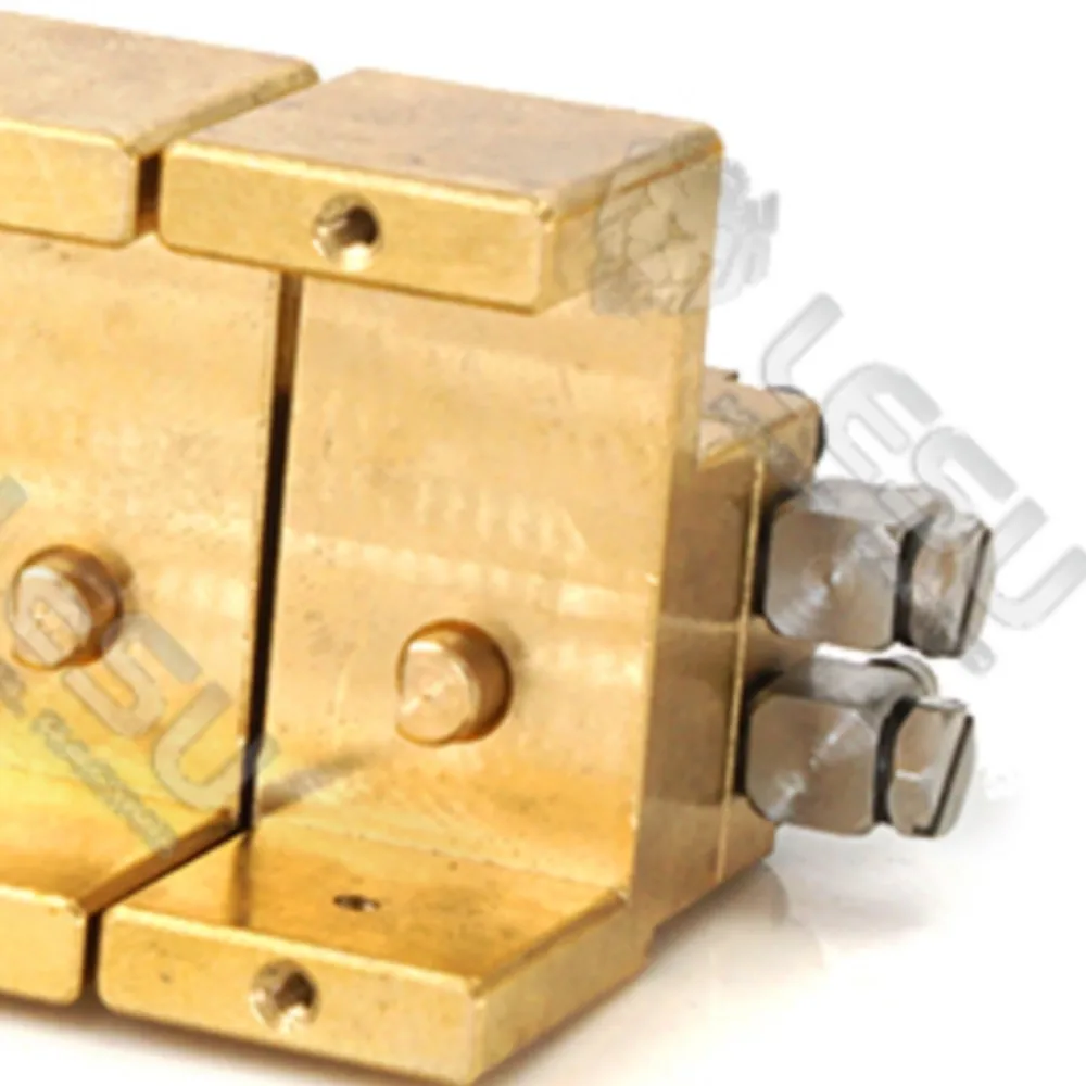 LESU RC Parts Metal 6CH Directional Valve for 1/14 RC Truck Remote Control Hydraulic Excavator Tamiyaya Dumper Crane Toys
LESU RC Parts Metal 6CH Directional Valve for 1/14 RC Truck Remote Control Hydraulic Excavator Tamiyaya Dumper Crane Toys