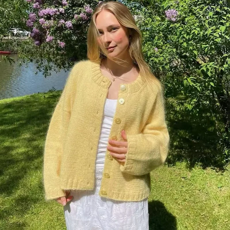 Talenza Autumn Knit Cardigan Women Fashion Single Breasted Casual Knit Long Sleeve Top Solid Commuter Basic Female Knit Sweater
Talenza Autumn Knit Cardigan Women Fashion Single Breasted Casual Knit Long Sleeve Top Solid Commuter Basic Female Knit Sweater