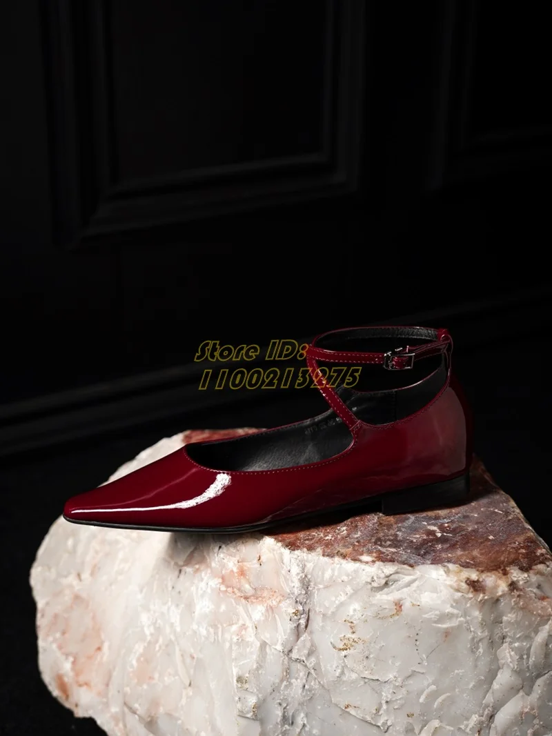 Туфли-лодочки из лакированной кожи с перекрестным ремешком, пикантные туфли с острым носком, красные, черные, серебряные, на низком каблуке, реальное изображение, однотонная обувь ручной работы, Новое поступление 2023 года
Туфли-лодочки из лакированной кожи с перекрестным ремешком, пикантные туфли с острым носком, красные, черные, серебряные, на низком каблуке, реальное изображение, однотонная обувь ручной работы, Новое поступление 2023 года